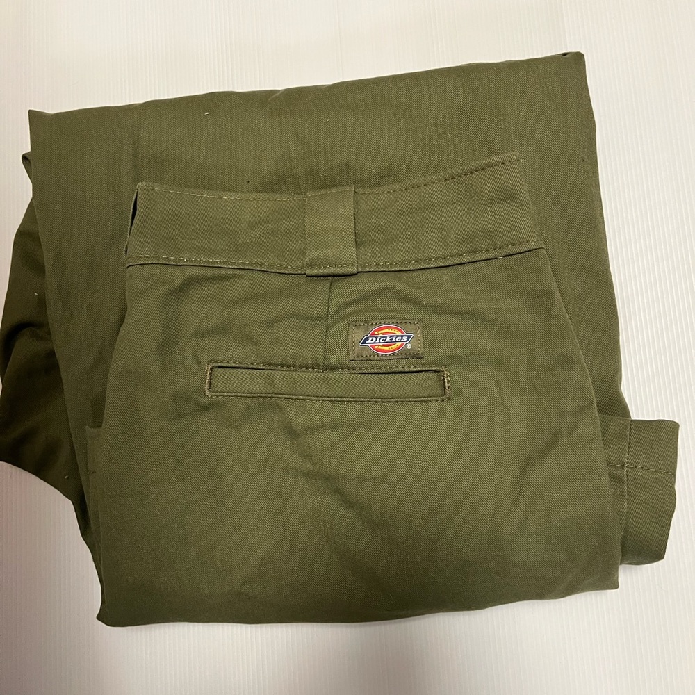 DICKIES women’s twill cropped cargo pants green